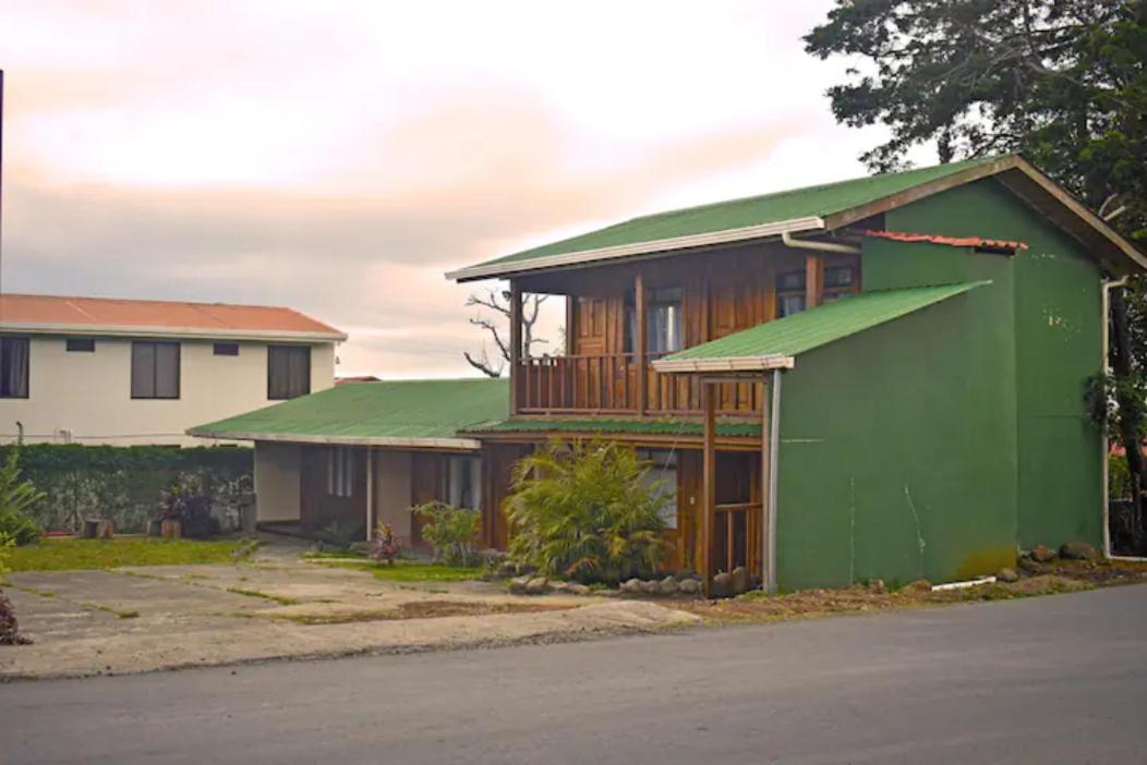 Cowboy Hostel - Habitaciones Con Bano Privado モンテベルデ エクステリア 写真