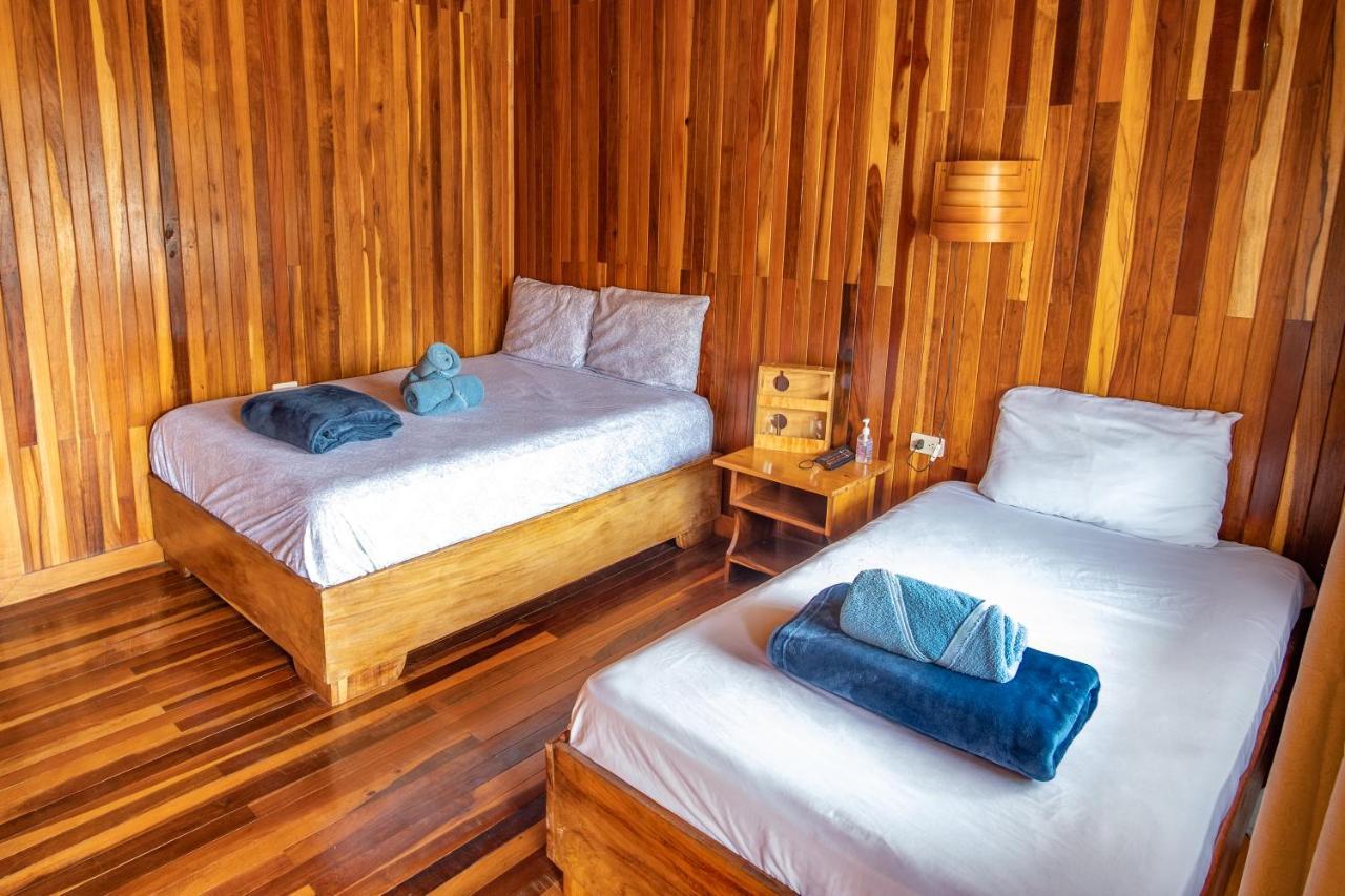 Cowboy Hostel - Habitaciones Con Bano Privado モンテベルデ エクステリア 写真