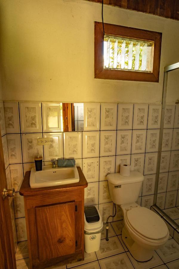 Cowboy Hostel - Habitaciones Con Bano Privado モンテベルデ エクステリア 写真